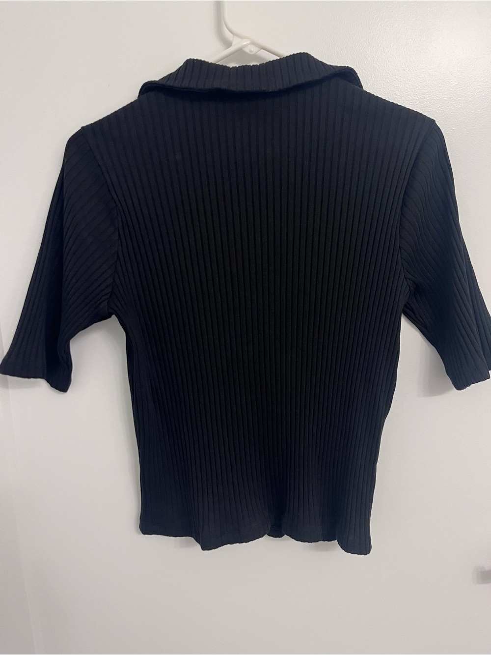 Old Navy Black Ribbed Button-Front Collared Top - Picture 2 of 2